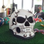 Fun-Helme und Dia de los Muertos Totenköpfe (Mexico)