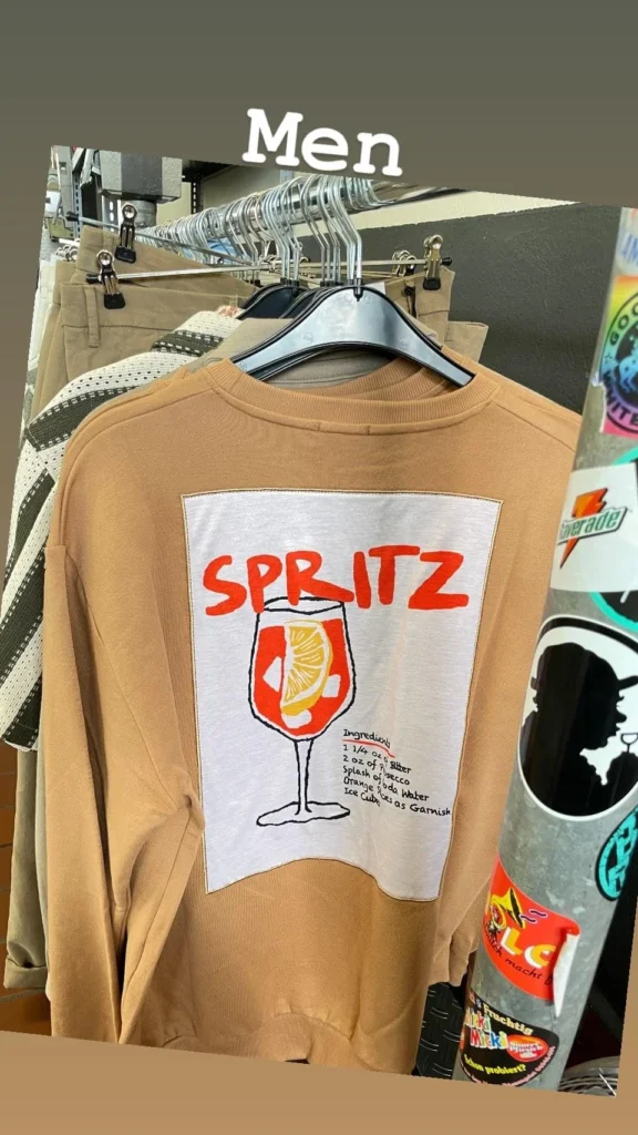 Neue Männerkleidung im Kaufhaus Schrill eingetroffen